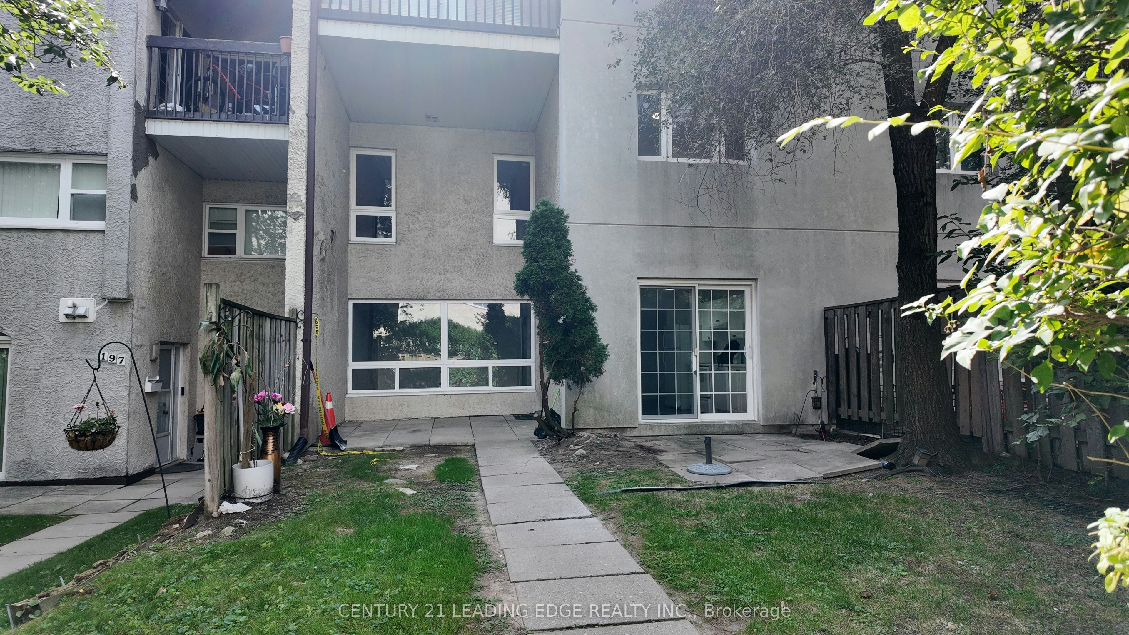 199-1055 Dundas Street E, Mississauga, ON, L4Y 3X6