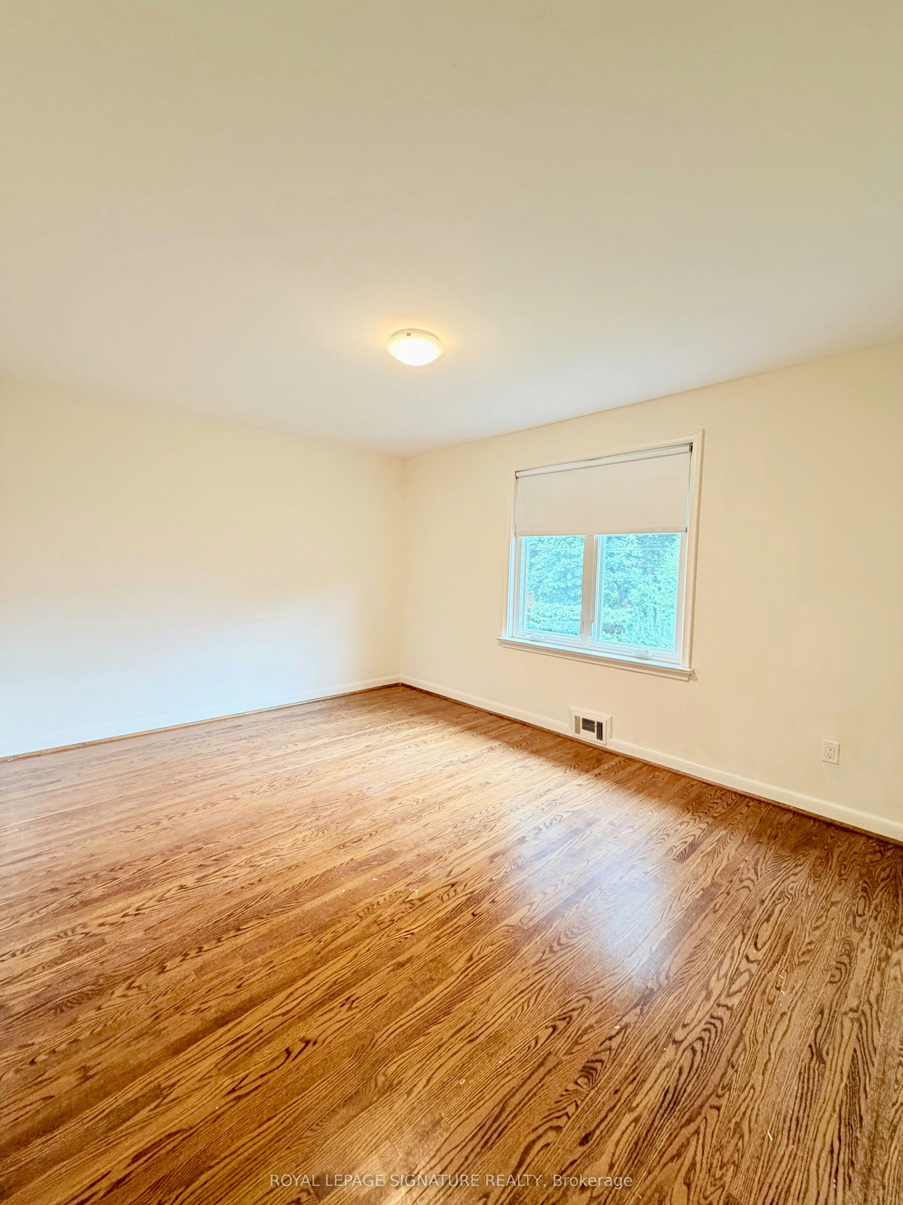 Main-3 Avery Avenue, Toronto, ON, M9C 1K1 - 23
