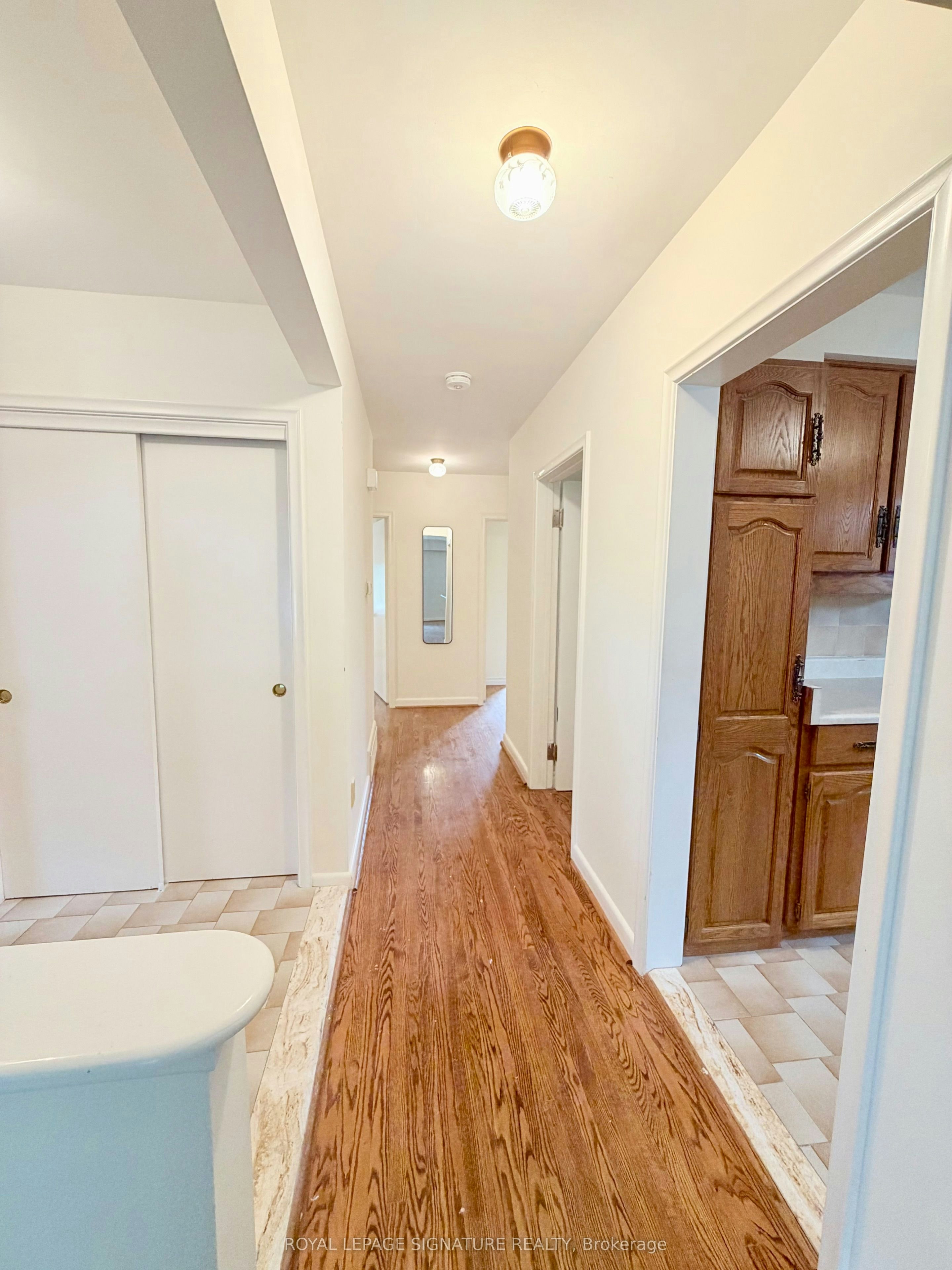Main-3 Avery Avenue, Toronto, ON, M9C 1K1 - 10