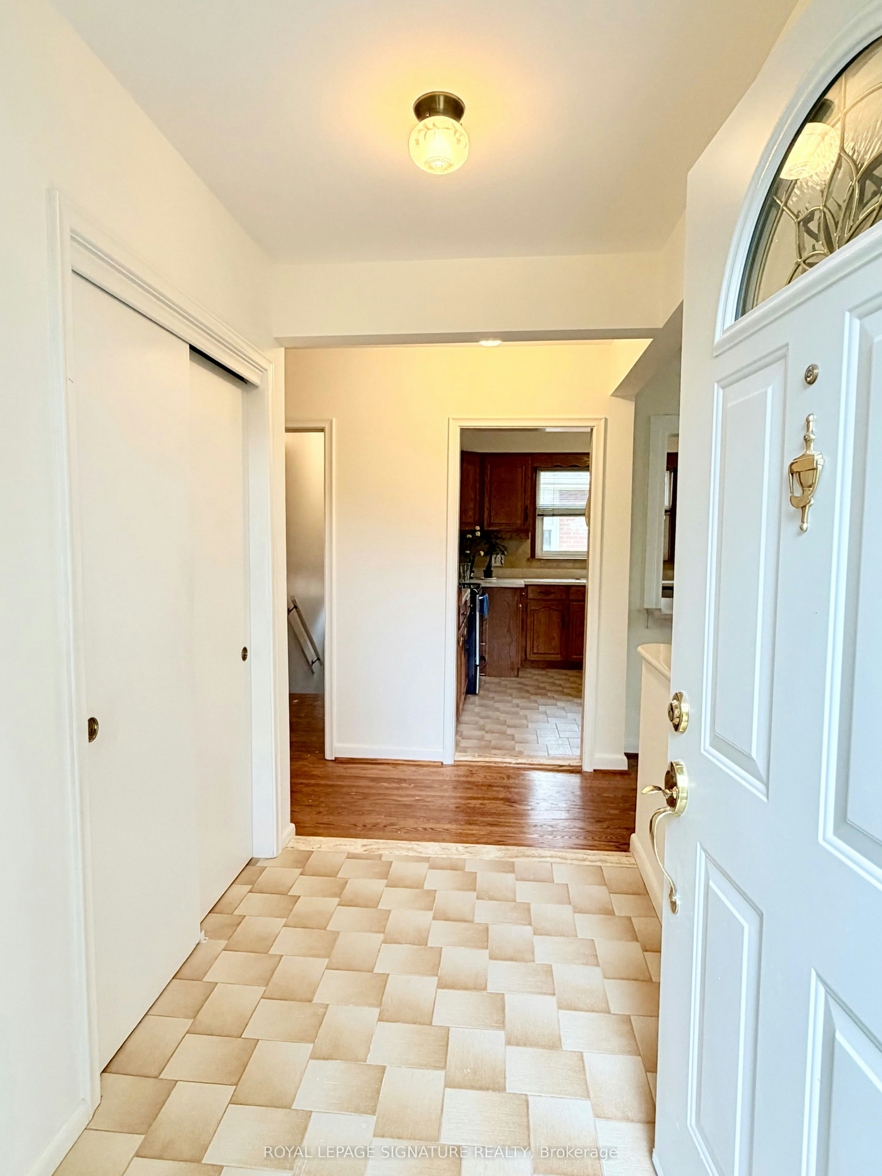 Main-3 Avery Avenue, Toronto, ON, M9C 1K1 - 3