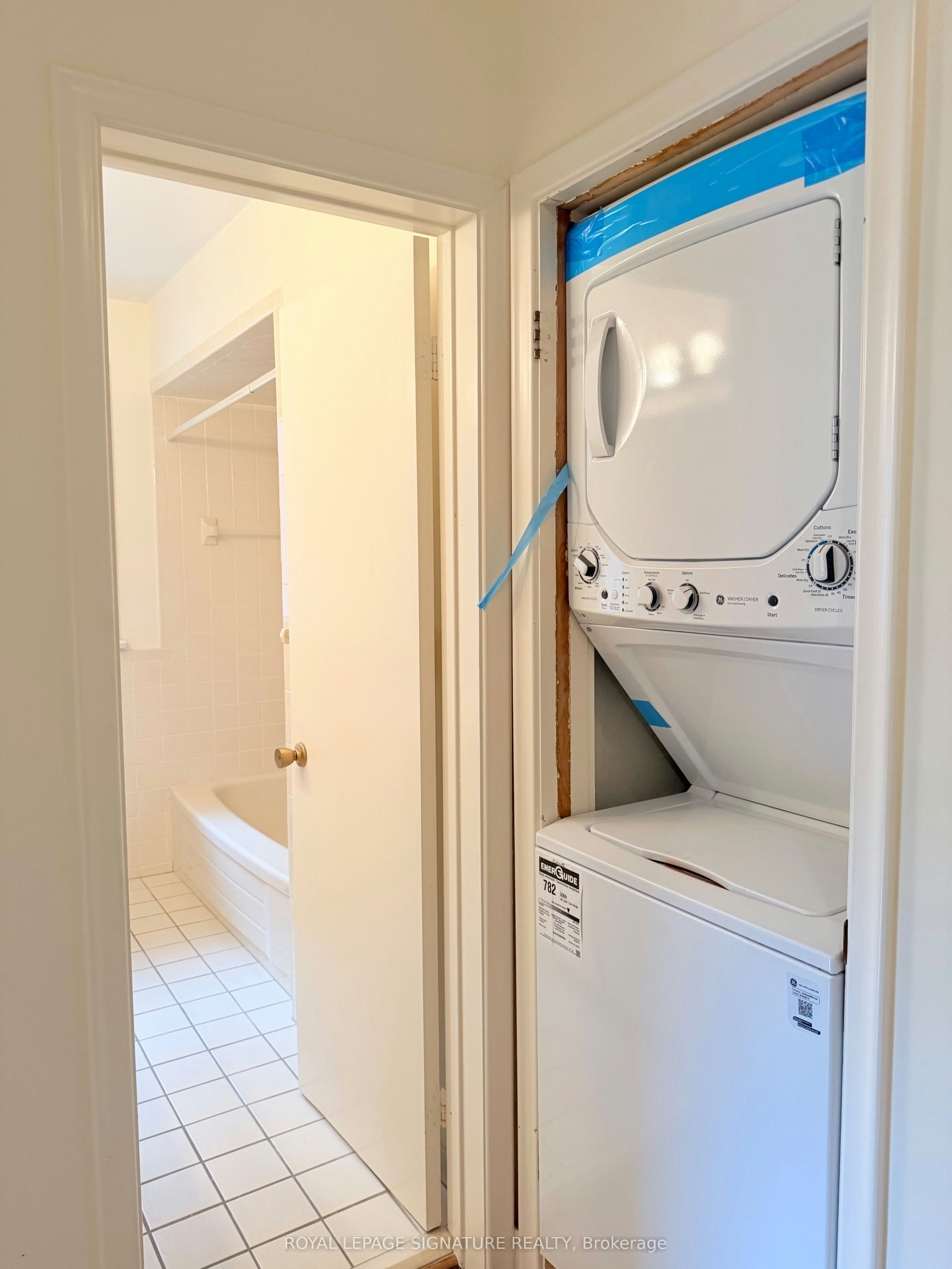Main-3 Avery Avenue, Toronto, ON, M9C 1K1 - 29