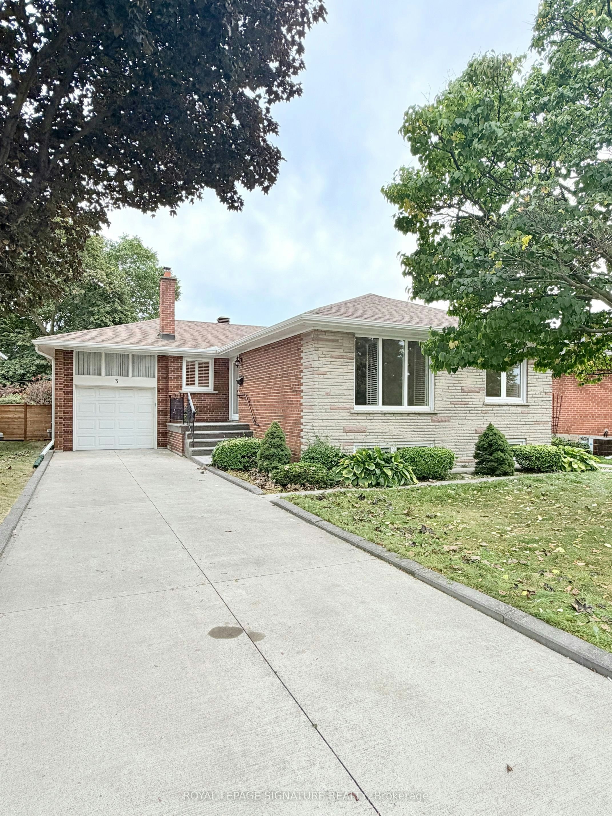 Main-3 Avery Avenue, Toronto, ON, M9C 1K1