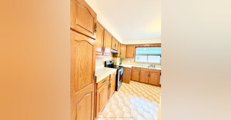 Main-3 Avery Avenue, Toronto, ON, M9C 1K1 - 17