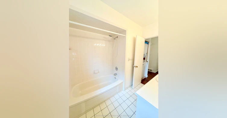 Main-3 Avery Avenue, Toronto, ON, M9C 1K1 - 27
