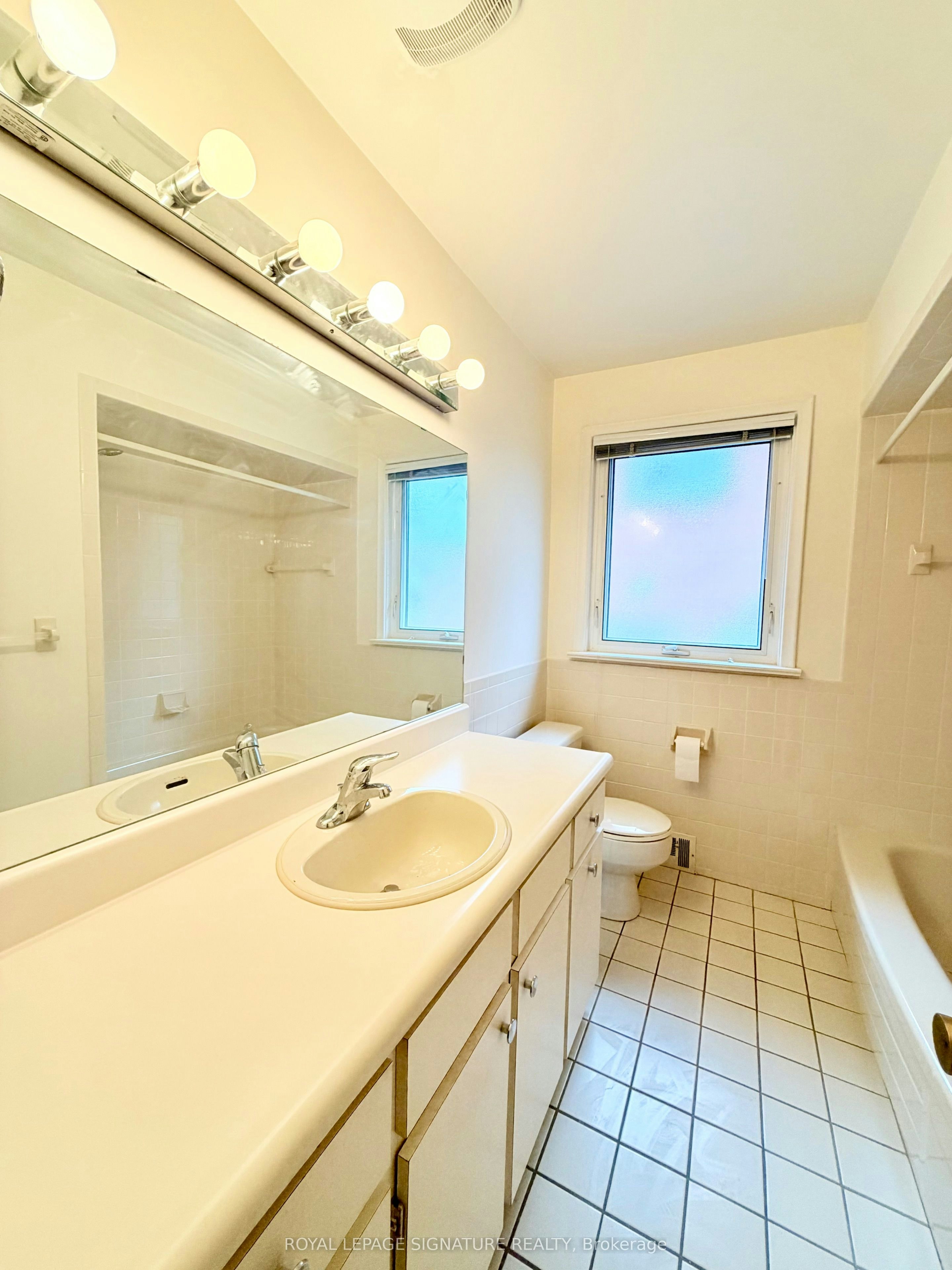 Main-3 Avery Avenue, Toronto, ON, M9C 1K1 - 26