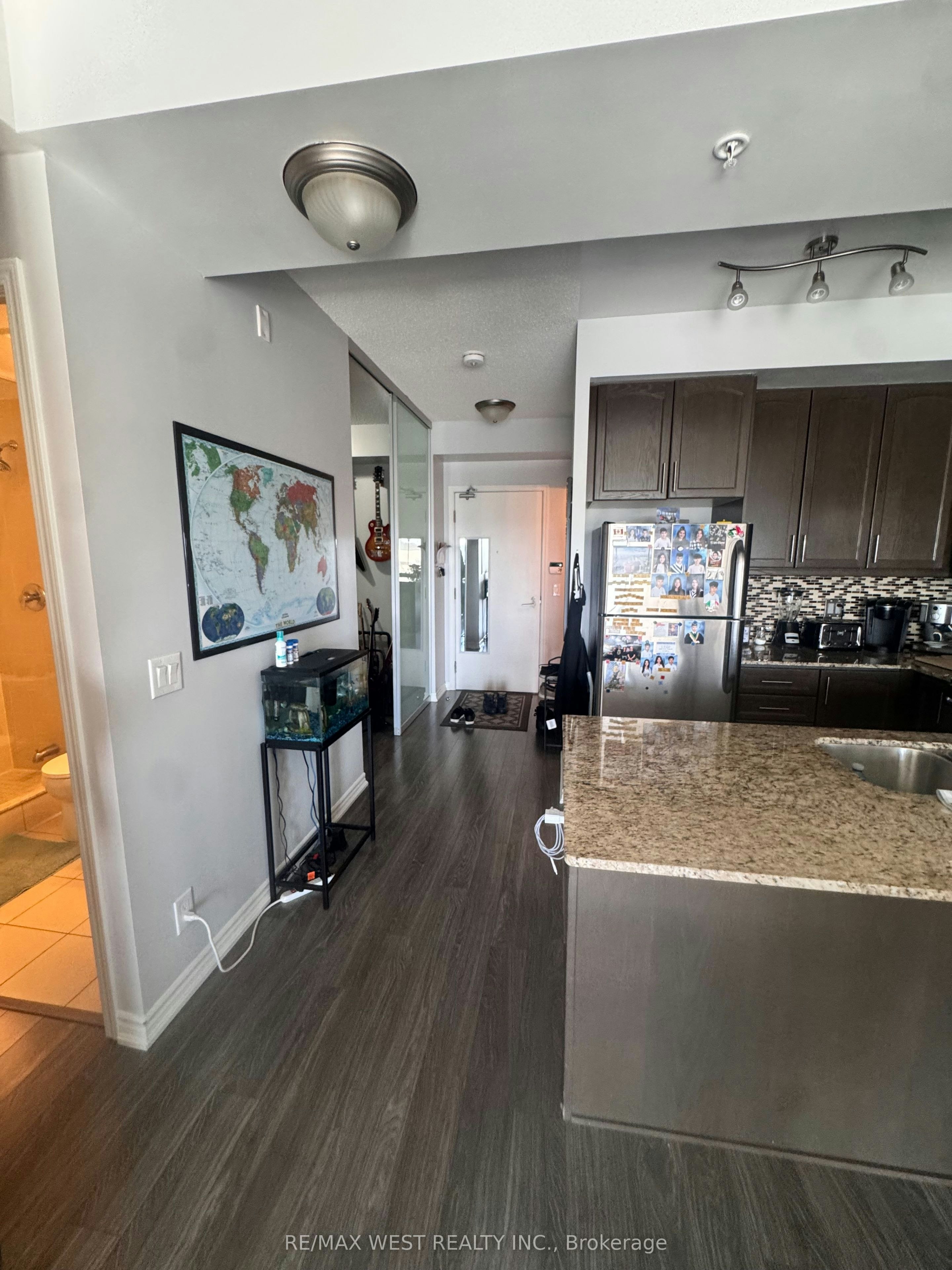 830-15 James Finlay Way, Toronto, ON, M3M 0B3 - 4