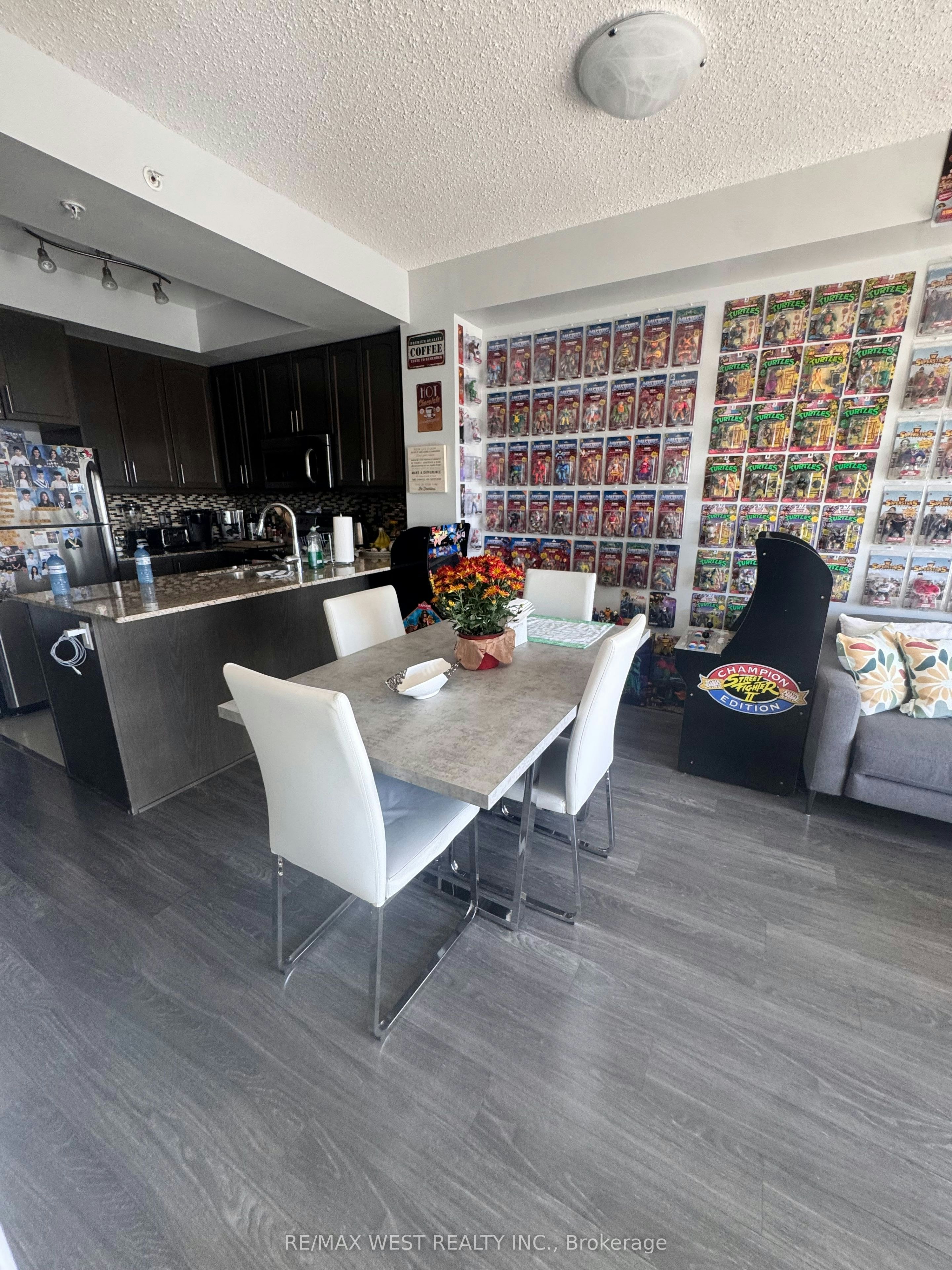 830-15 James Finlay Way, Toronto, ON, M3M 0B3 - 8