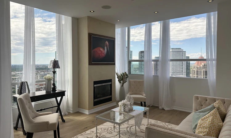 3404-220 Burnhamthorpe Road W