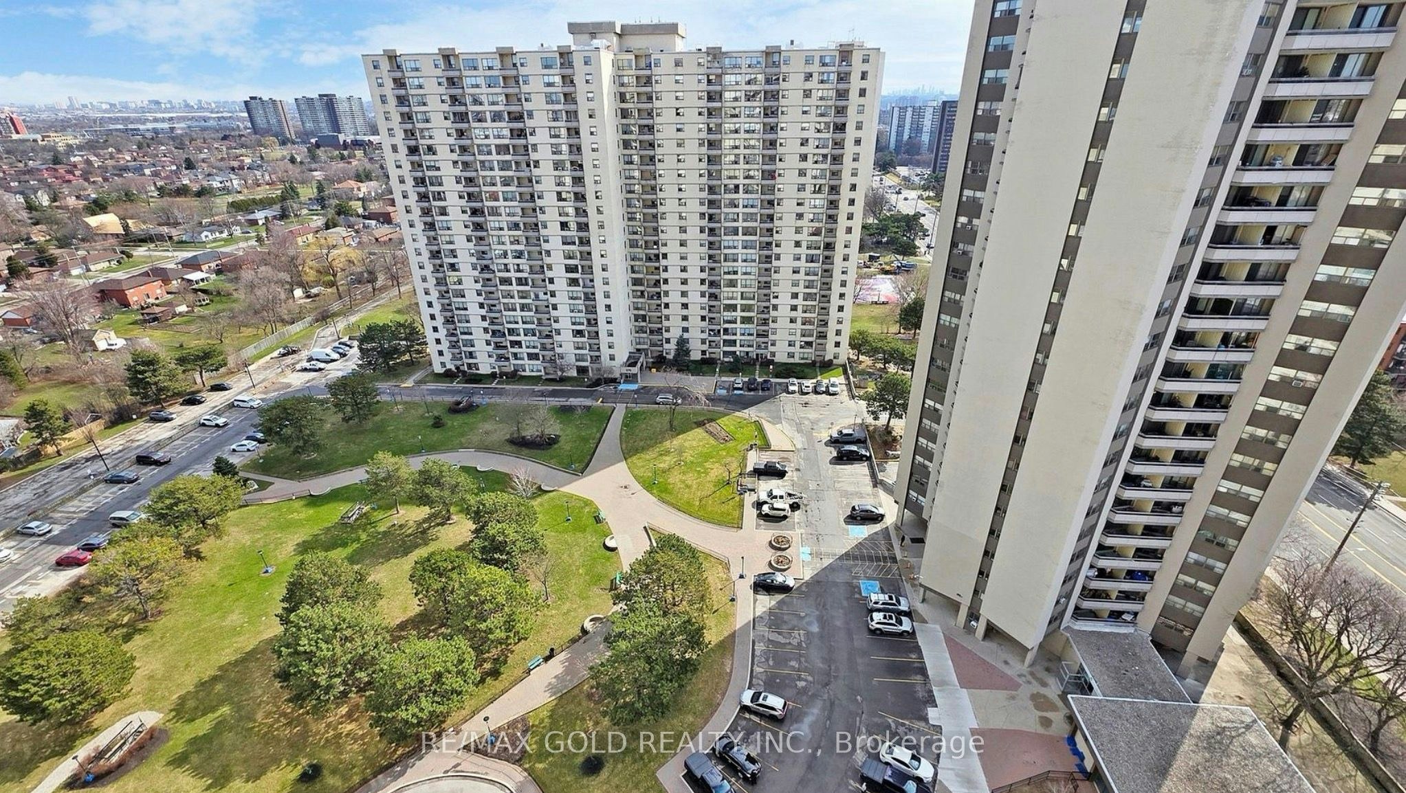 1611-390 Dixon Road, Toronto, ON, M9R 1T4
