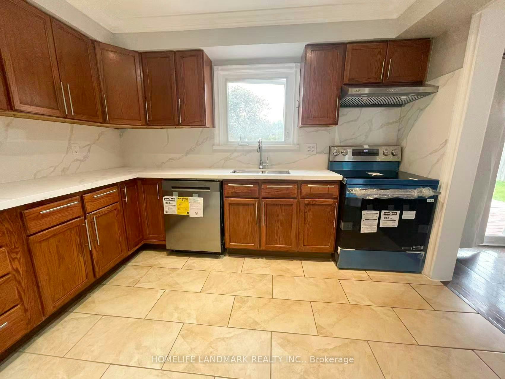 6337 Martel Court, Mississauga, ON, L5N 3H6 - 10