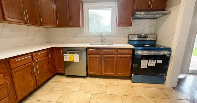 6337 Martel Court, Mississauga, ON, L5N 3H6 - 10