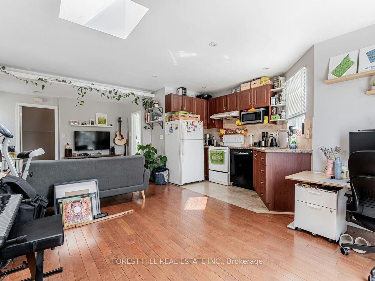3-12 Salem Avenue, Toronto, ON, M6H 3C1 - 4