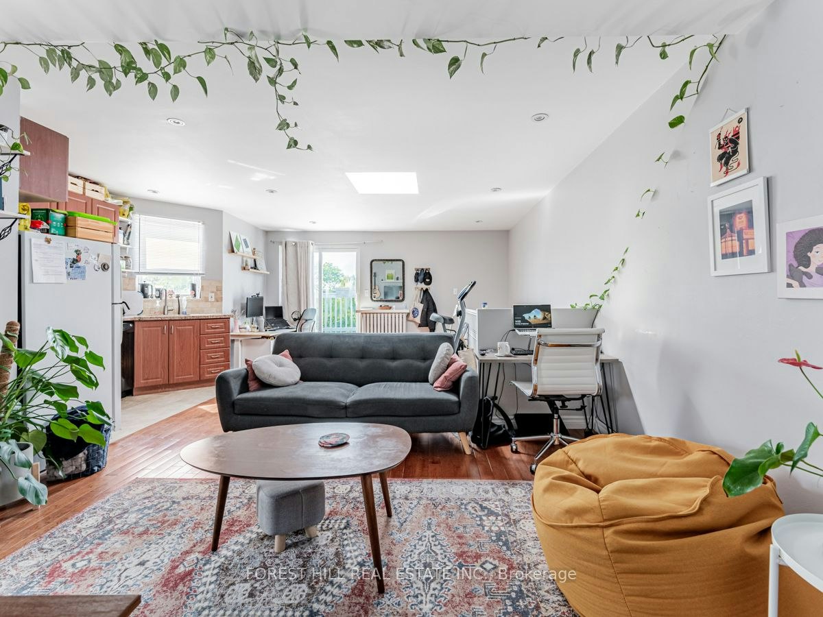 3-12 Salem Avenue, Toronto, ON, M6H 3C1 - 11