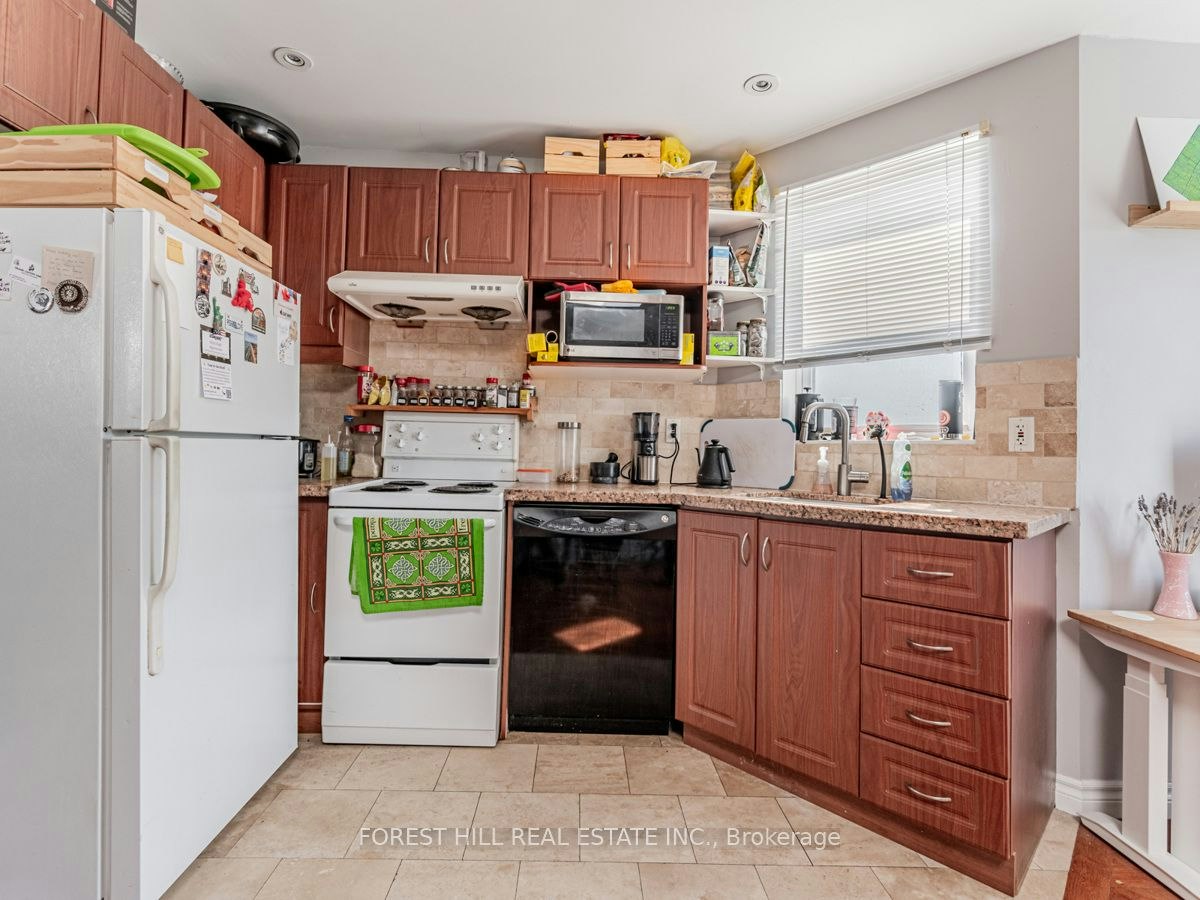 3-12 Salem Avenue, Toronto, ON, M6H 3C1 - 7