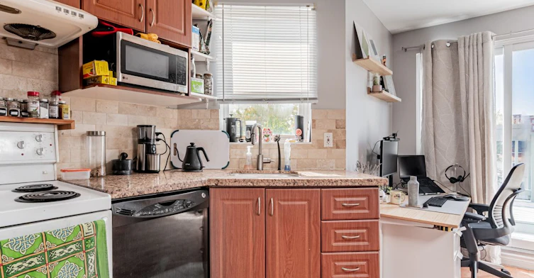 3-12 Salem Avenue, Toronto, ON, M6H 3C1 - 8