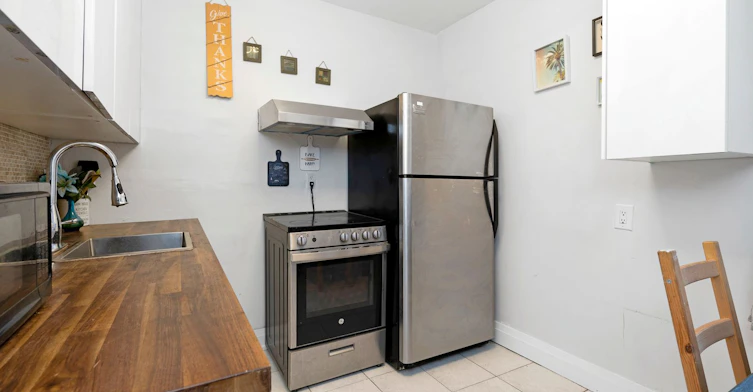 1259 Davenport Road, Toronto, ON, M6H 2H2 - 4