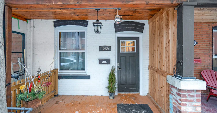 1259 Davenport Road, Toronto, ON, M6H 2H2