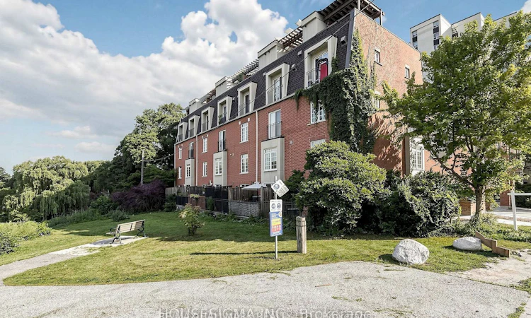 106-870 Jane Street