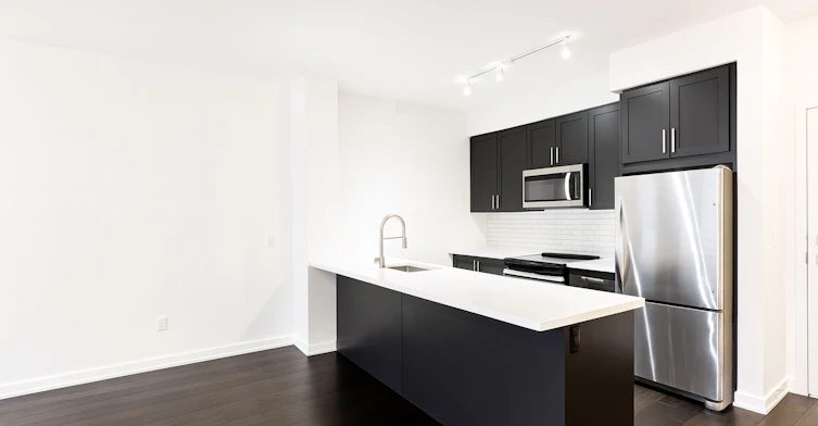 TH15-4055 Parkside Drive, Mississauga, ON, L5B 0K8