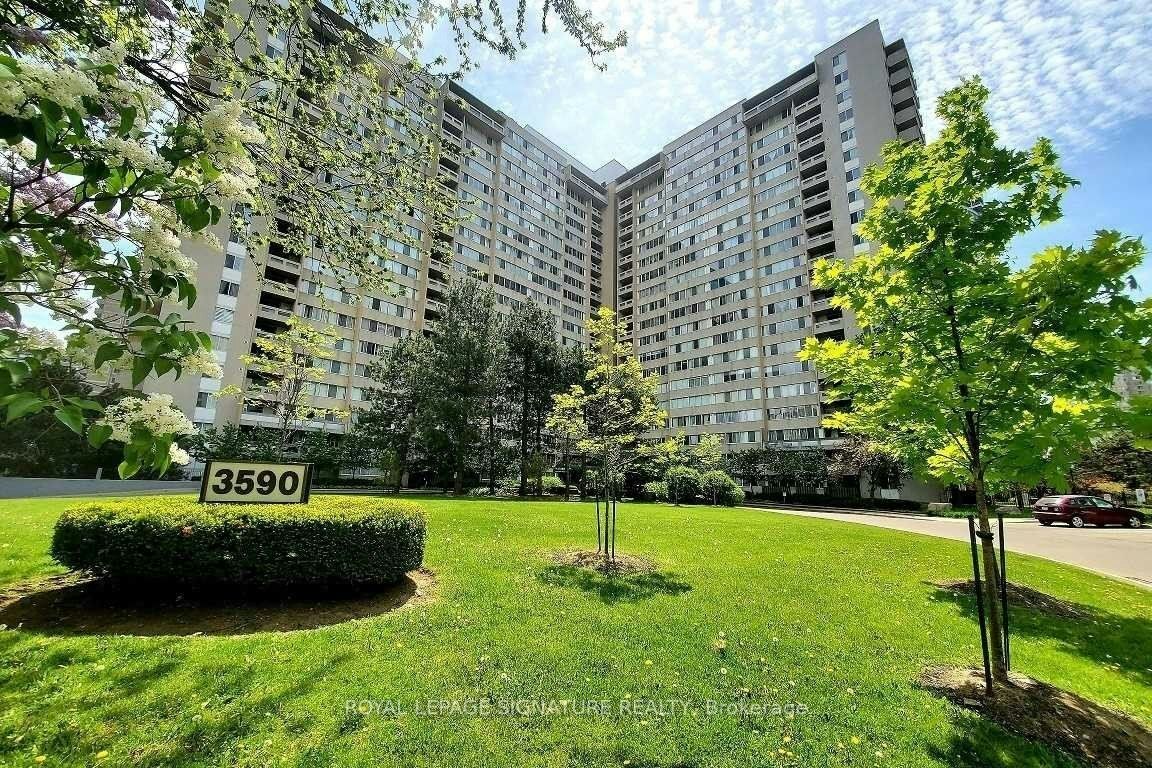 503-3590 Kaneff Crescent, Mississauga, ON, L5A 3X3