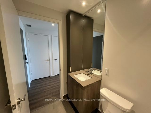7004-448 Burnhamthorpe Road W, Mississauga, ON, L5B 0R4 - 11