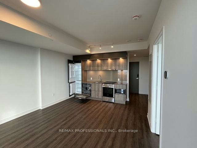 7004-448 Burnhamthorpe Road W, Mississauga, ON, L5B 0R4