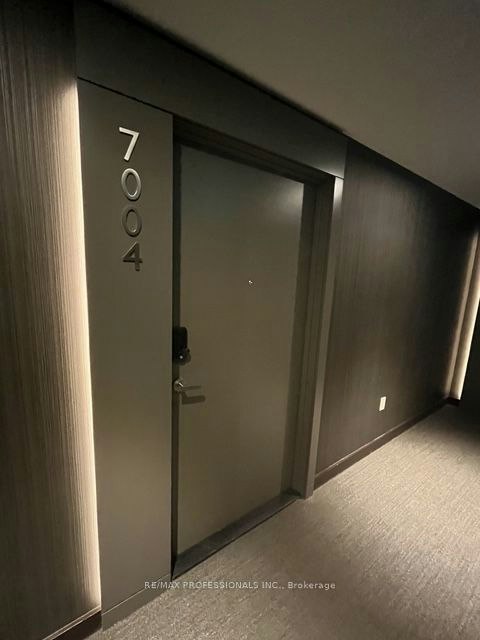 7004-448 Burnhamthorpe Road W, Mississauga, ON, L5B 0R4 - 2