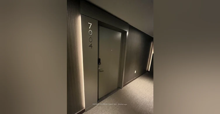 7004-448 Burnhamthorpe Road W, Mississauga, ON, L5B 0R4 - 2