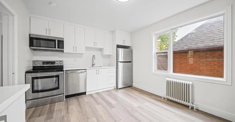 3-32 Vanevery Street, Toronto, ON, M8V 1Y6 - 9