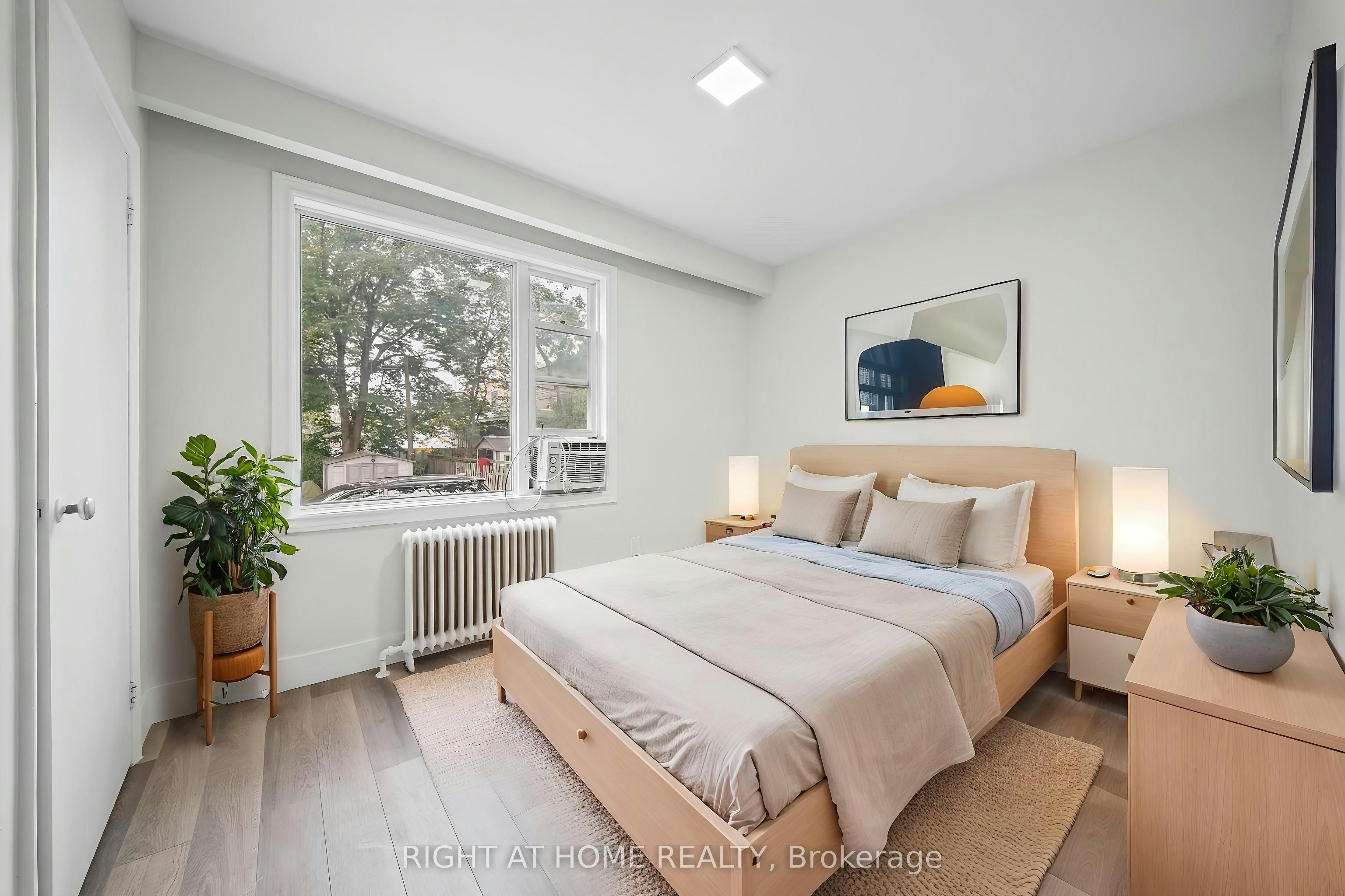 3-32 Vanevery Street, Toronto, ON, M8V 1Y6 - 4