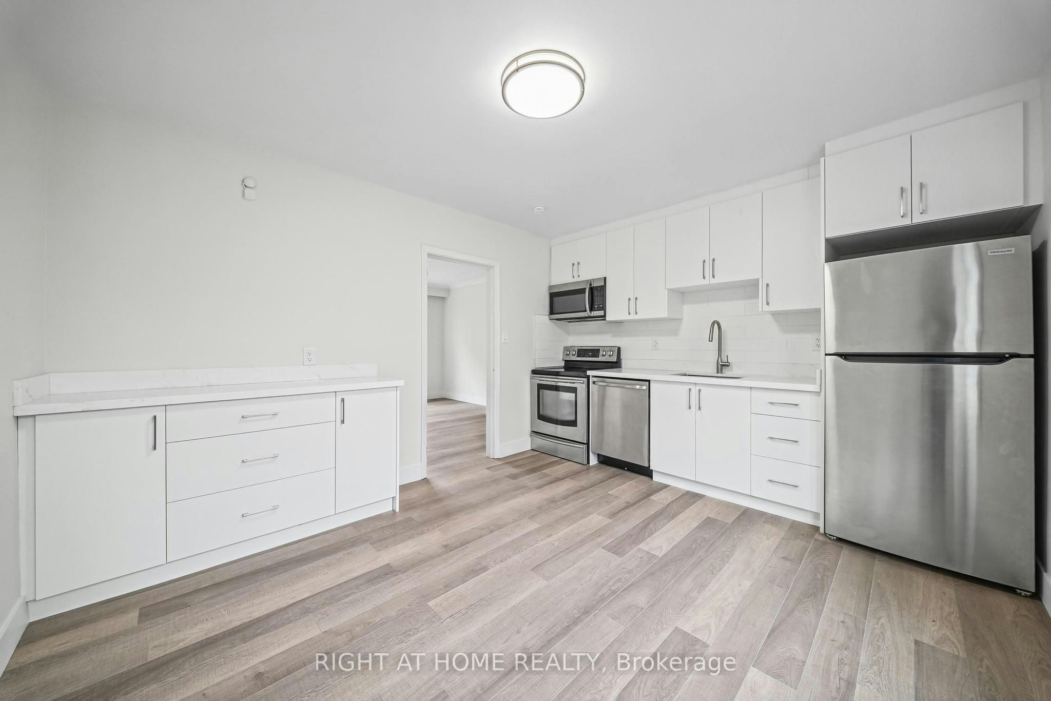 3-32 Vanevery Street, Toronto, ON, M8V 1Y6 - 10