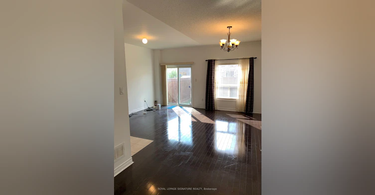 249 Comiskey Crescent, Mississauga, ON, L5W 0C4 - 4