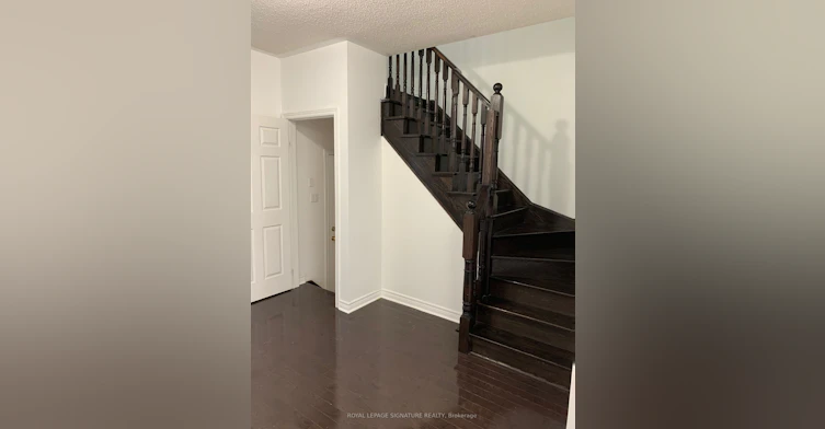 249 Comiskey Crescent, Mississauga, ON, L5W 0C4 - 7