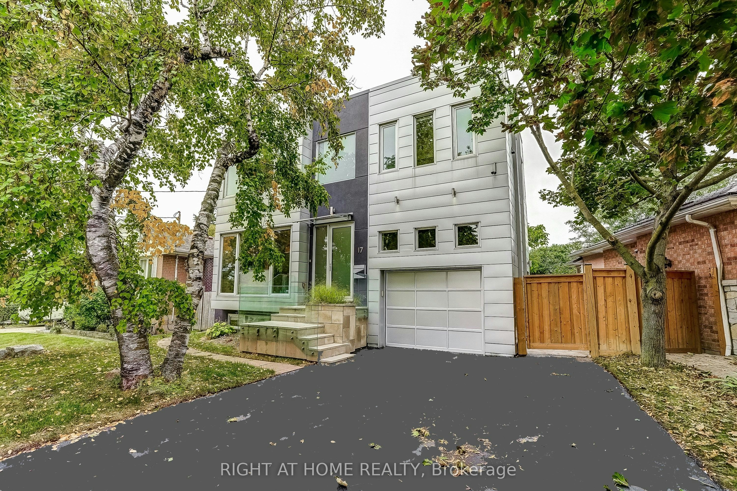 17 Ashfield Drive, Toronto, ON, M9C 4T4