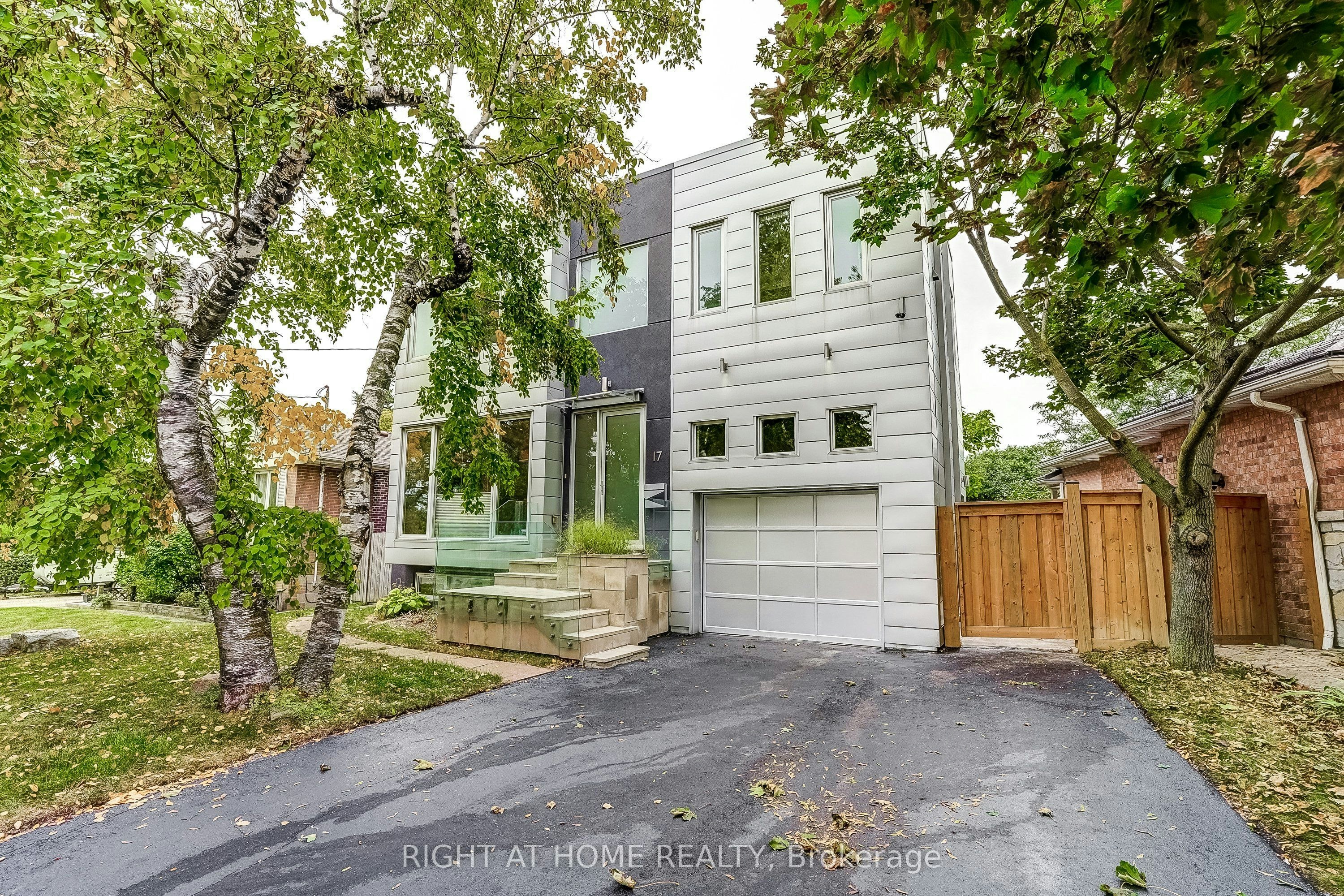 17 Ashfield Drive, Toronto, ON, M9C 4T4