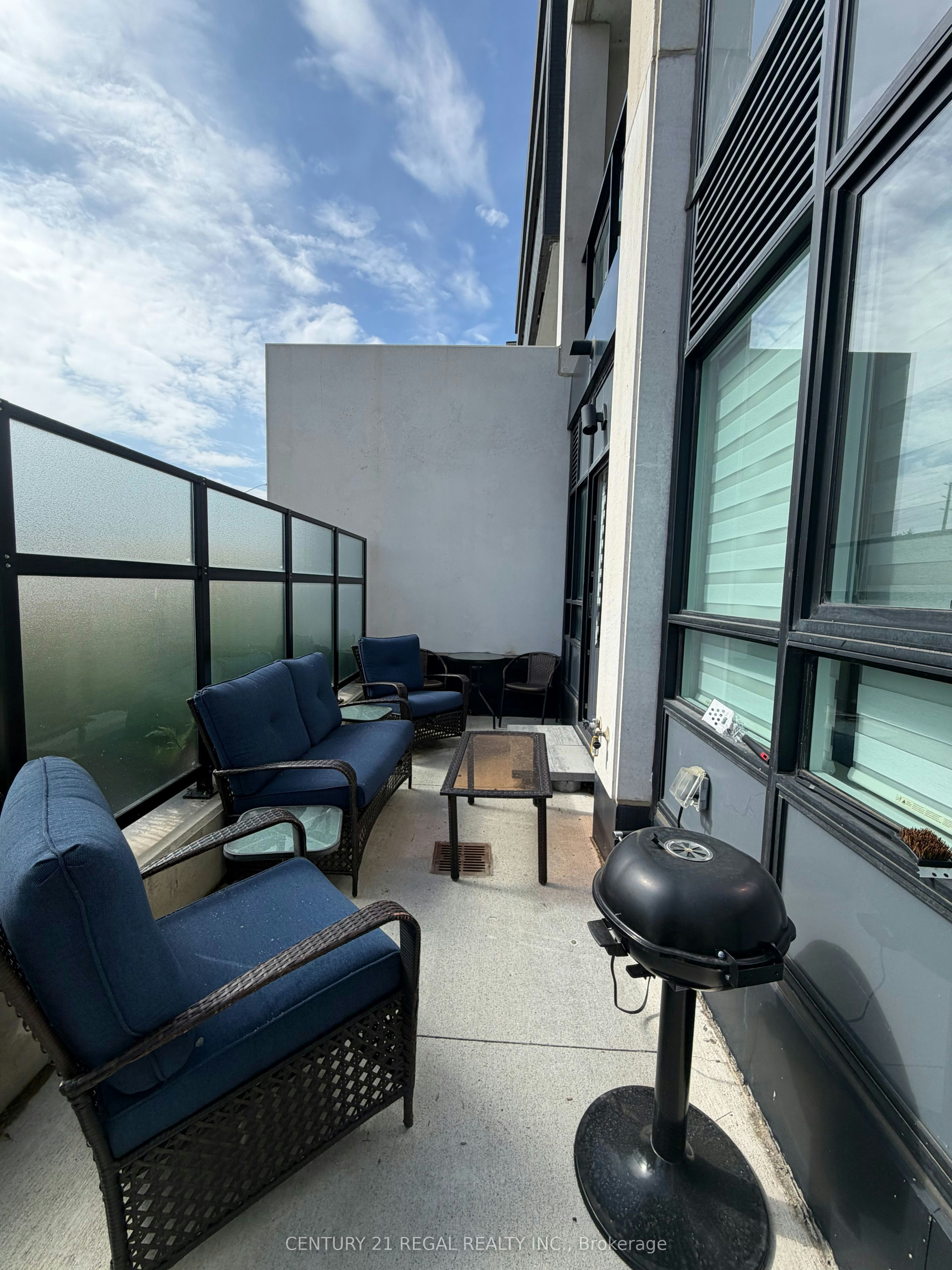 101-395 Dundas Street W, Oakville, ON, L6M 5R8 - 8