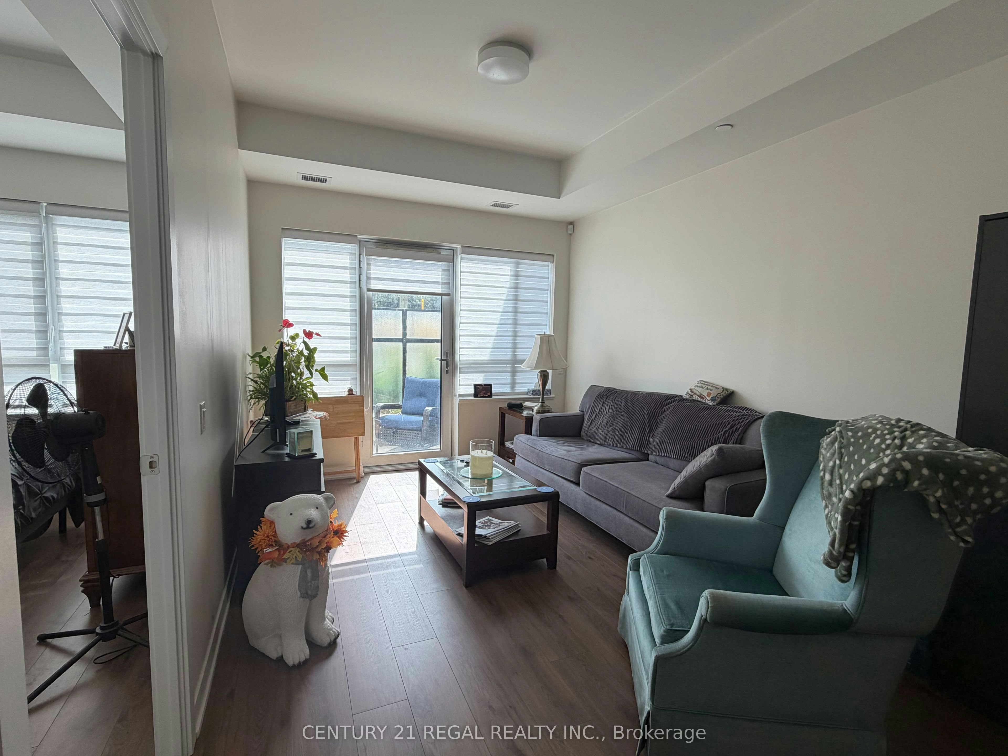 101-395 Dundas Street W, Oakville, ON, L6M 5R8 - 4