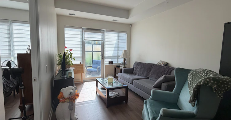 101-395 Dundas Street W, Oakville, ON, L6M 5R8 - 4