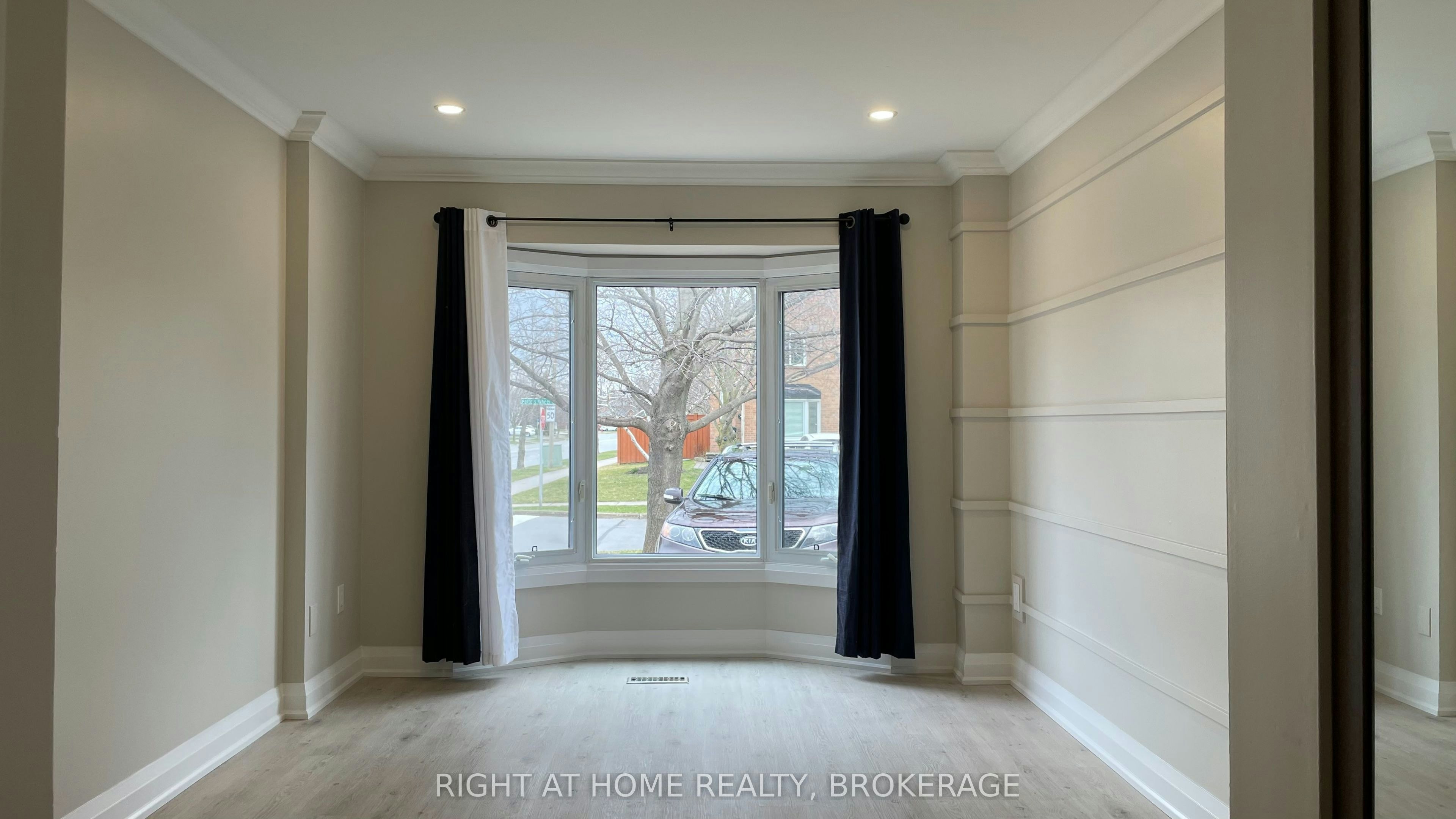 1207 Potters Wheel Crescent, Oakville, ON, L6M 1J3 - 7