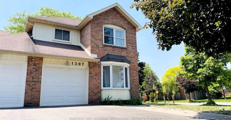 1207 Potters Wheel Crescent, Oakville, ON, L6M 1J3