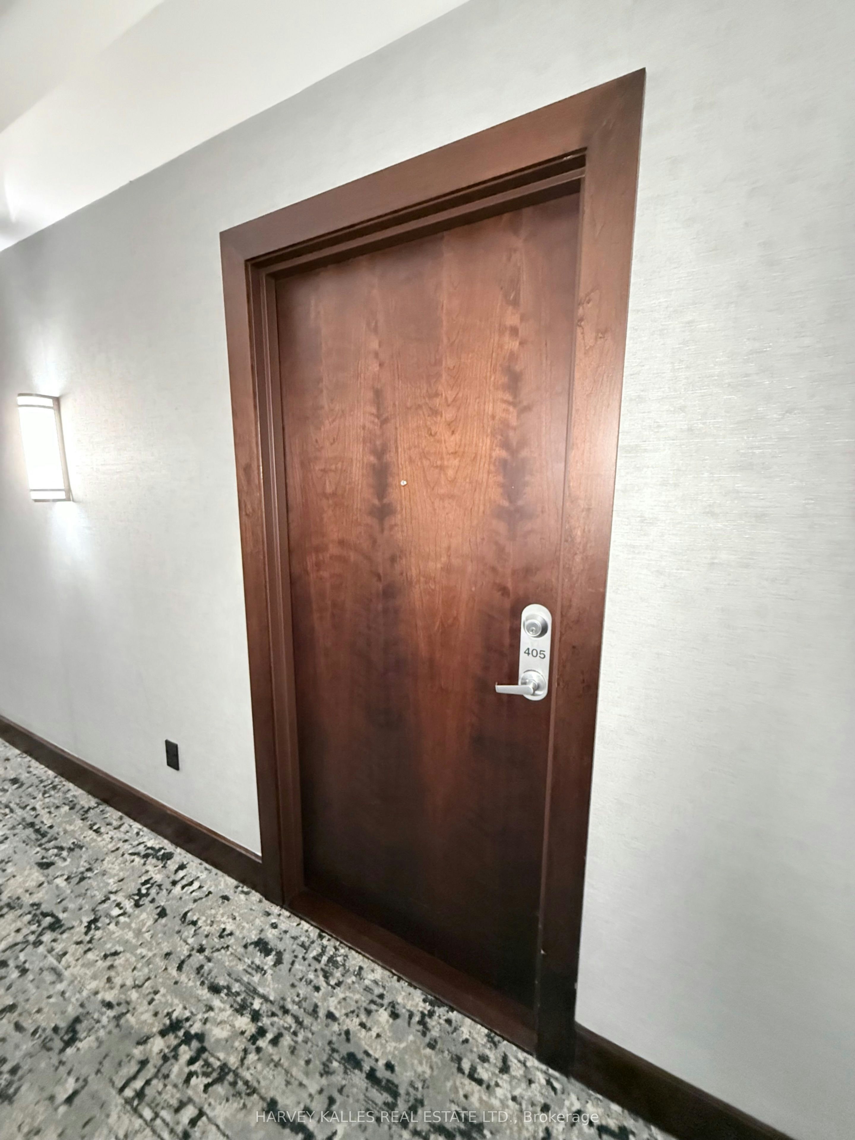 405-2470 Prince Michael Drive, Oakville, ON, L6H 0G9 - 2
