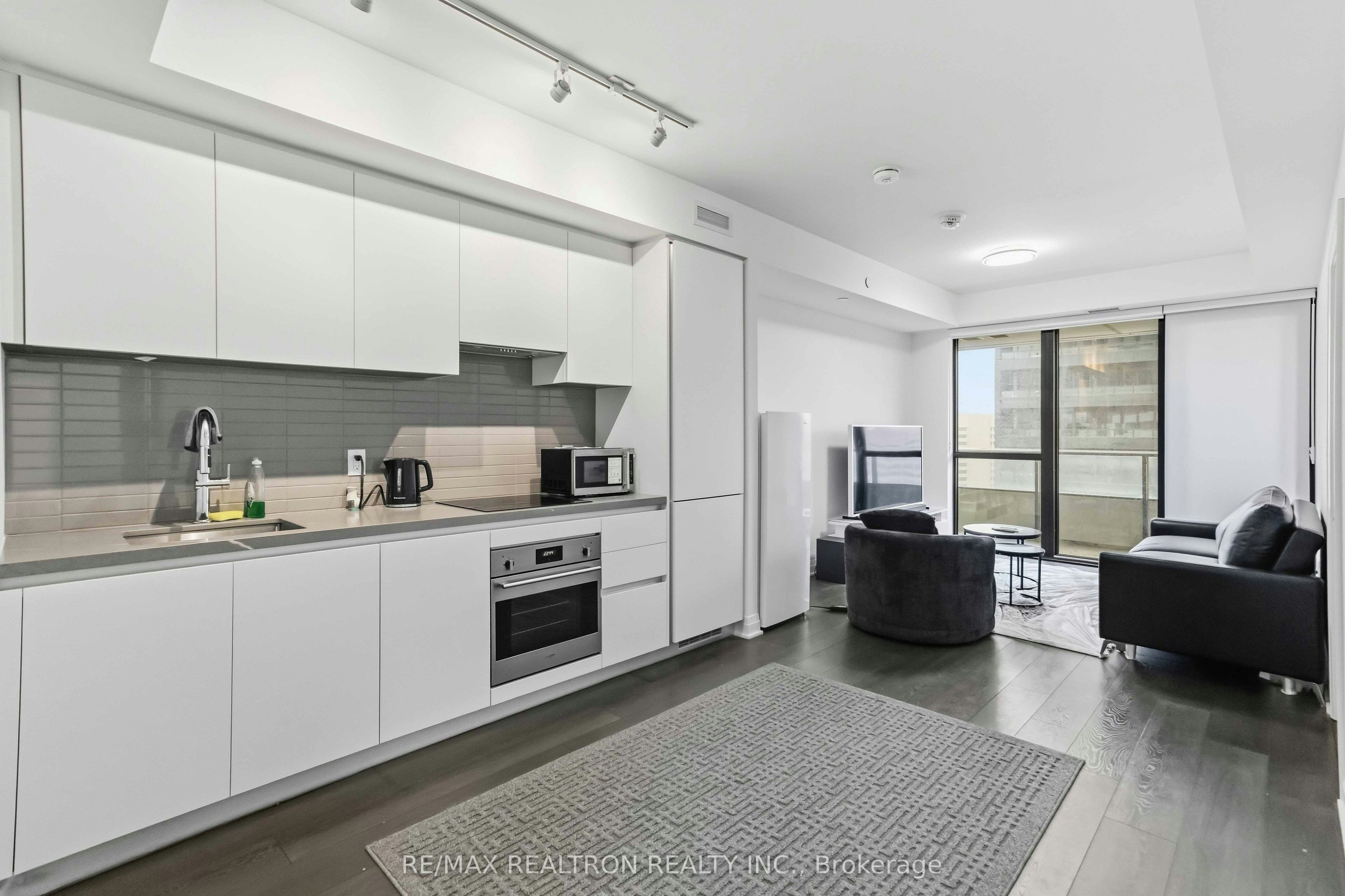 1201-4015 The Exchange N/A, Mississauga, ON, L5B 0N9 - 3
