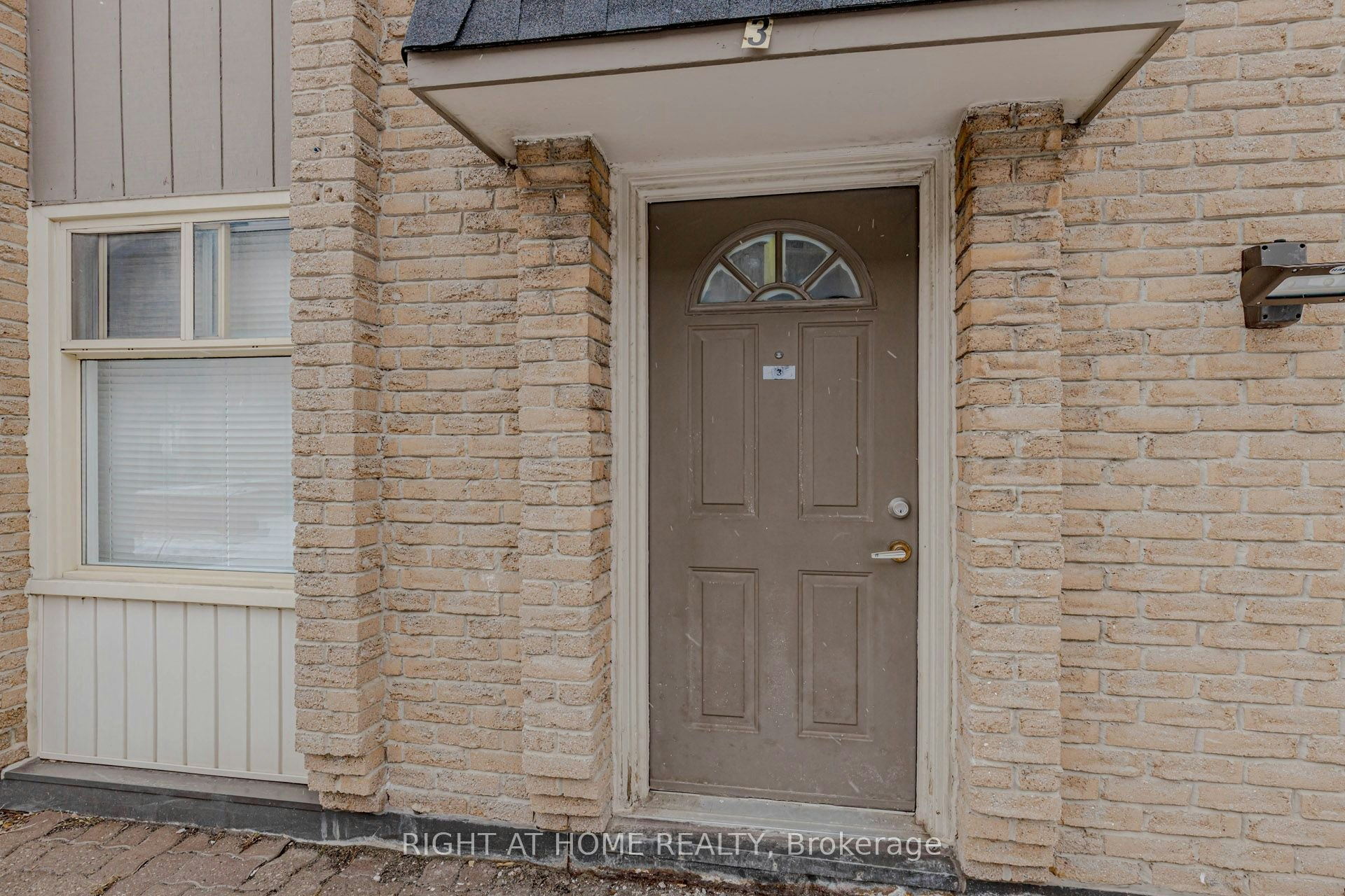3-40 Rexdale Boulevard, Toronto, ON, M9W 5Z3