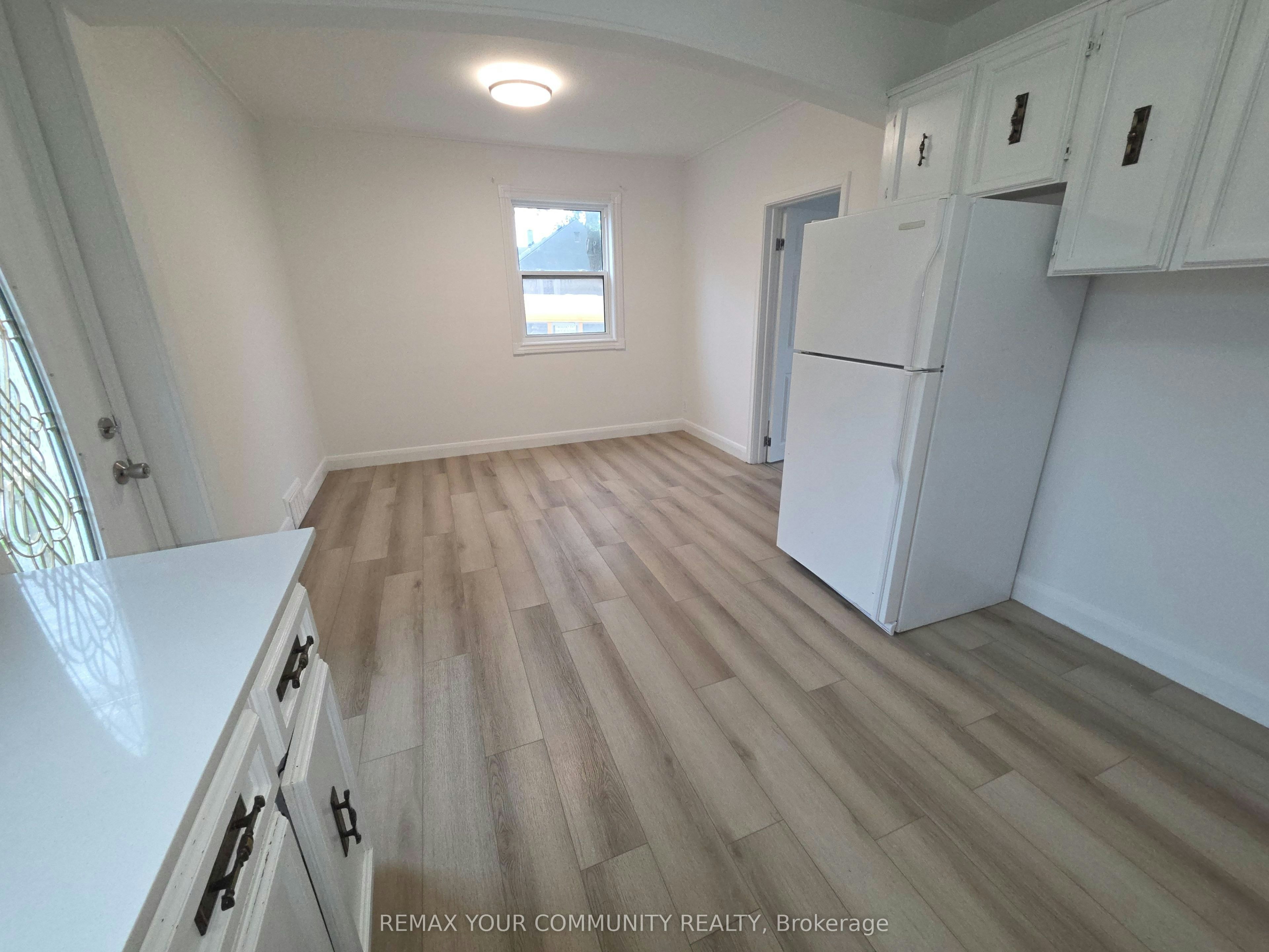 999 Caledonia Road, Toronto, ON, M6B 3Y9 - 4