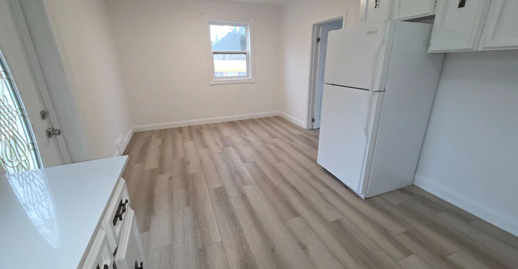 999 Caledonia Road, Toronto, ON, M6B 3Y9 - 4