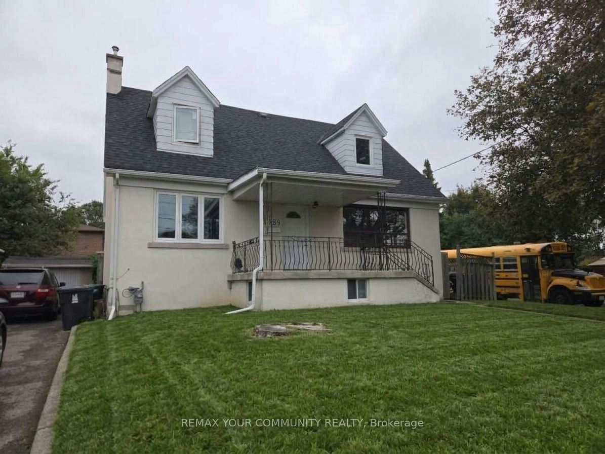 999 Caledonia Road, Toronto, ON, M6B 3Y9