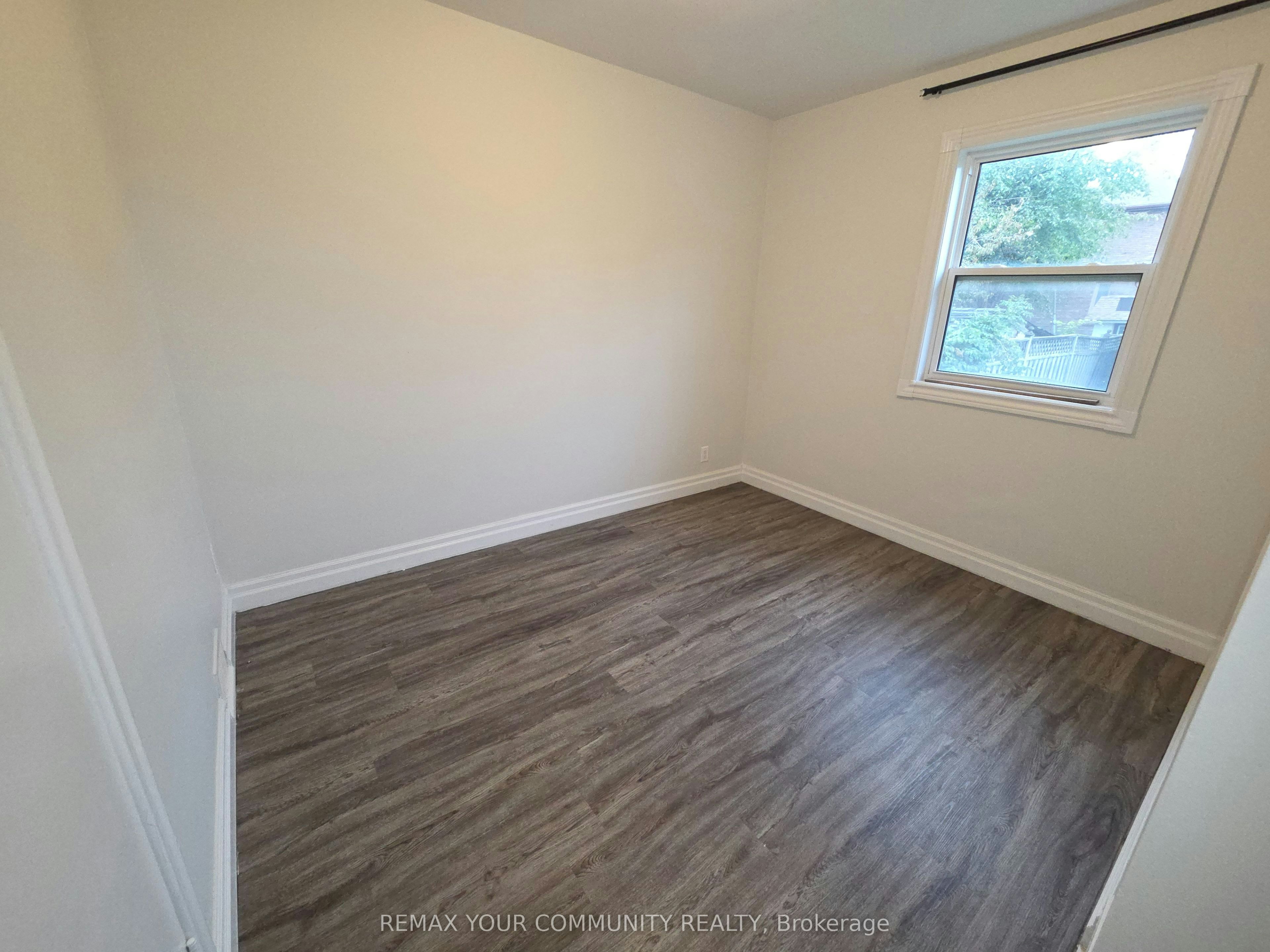 999 Caledonia Road, Toronto, ON, M6B 3Y9 - 7