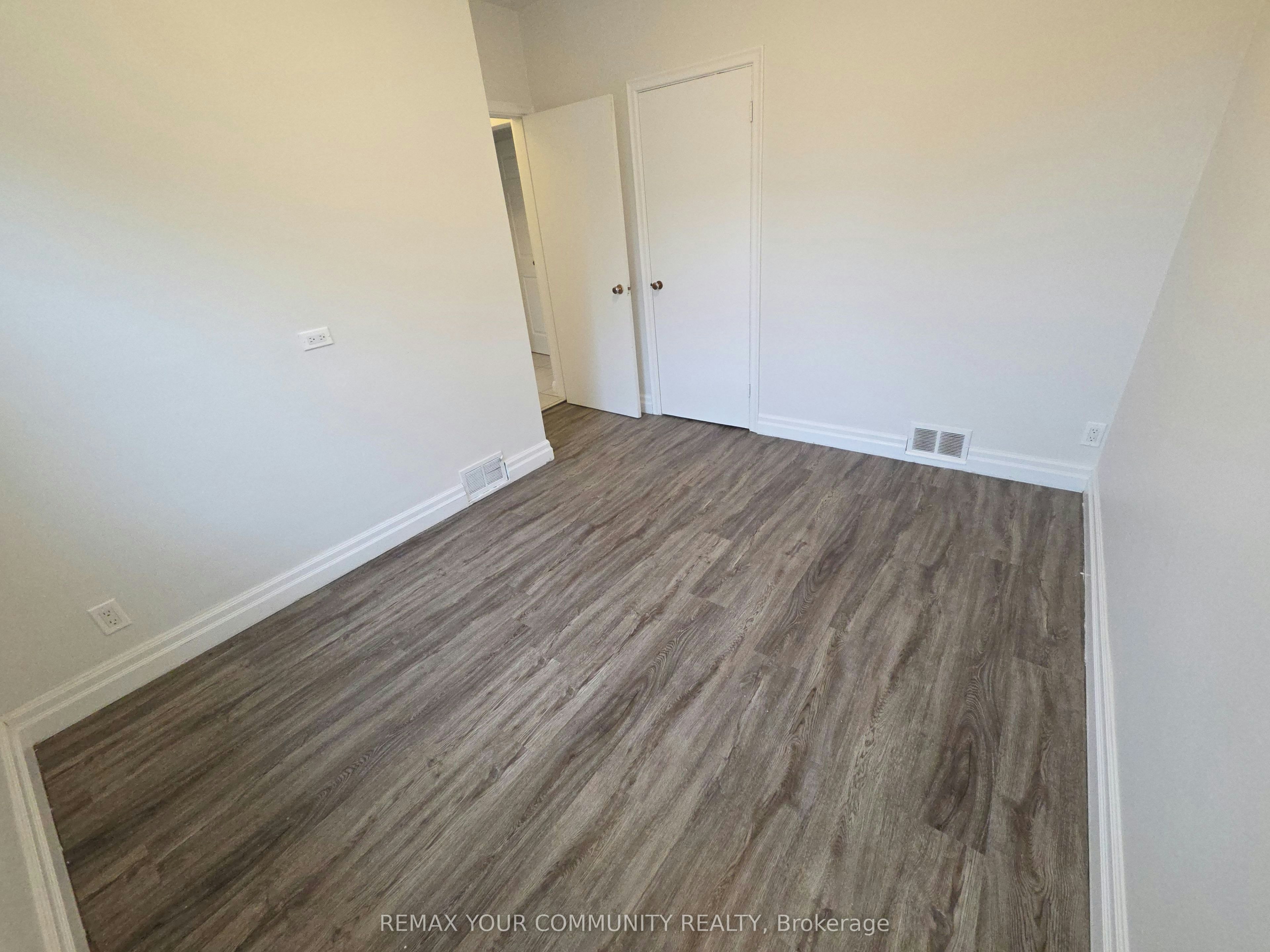 999 Caledonia Road, Toronto, ON, M6B 3Y9 - 8