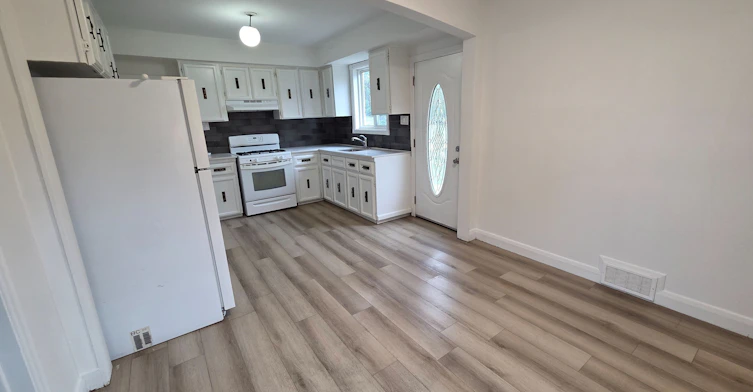 999 Caledonia Road, Toronto, ON, M6B 3Y9 - 3