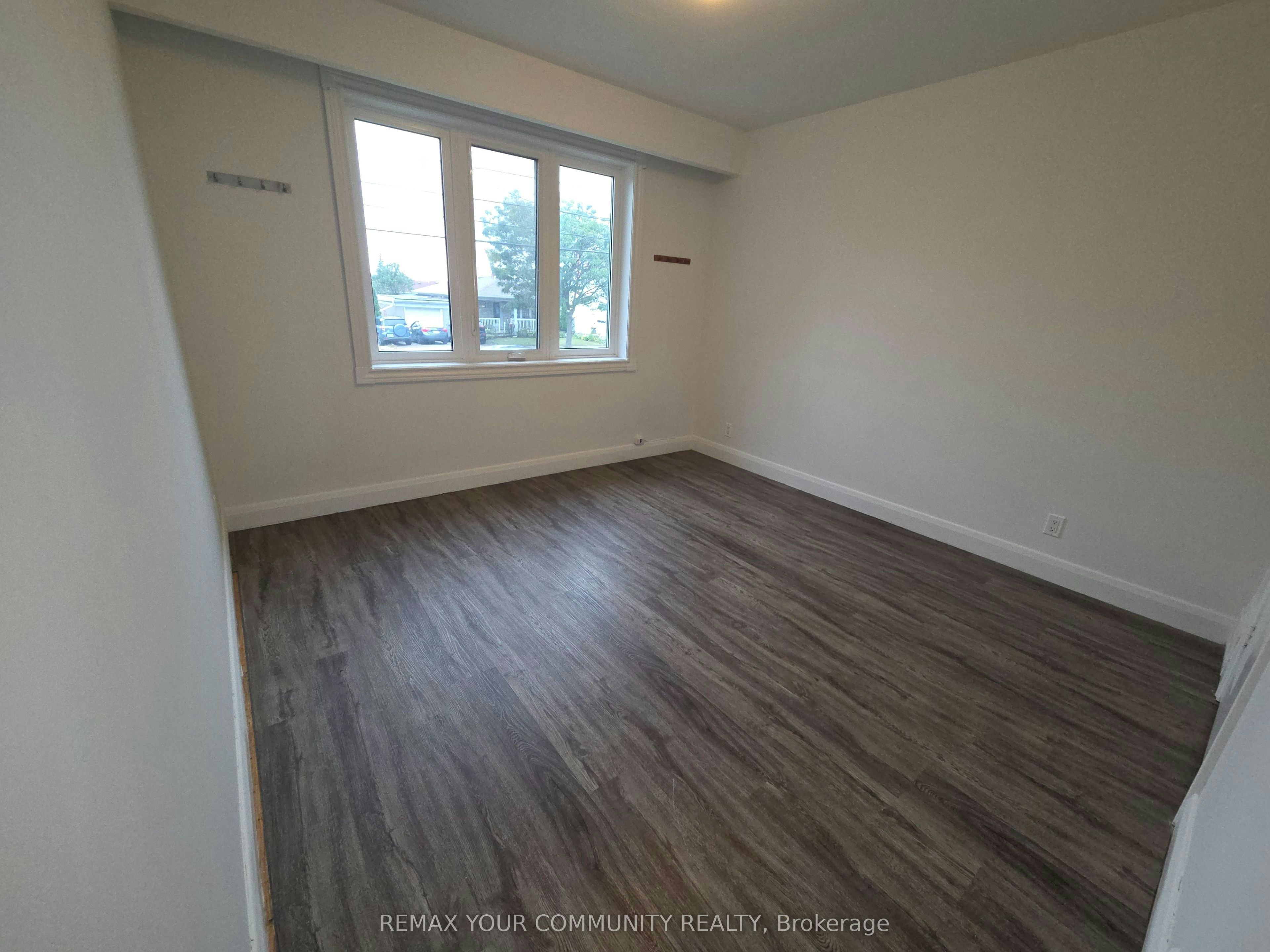 999 Caledonia Road, Toronto, ON, M6B 3Y9 - 9
